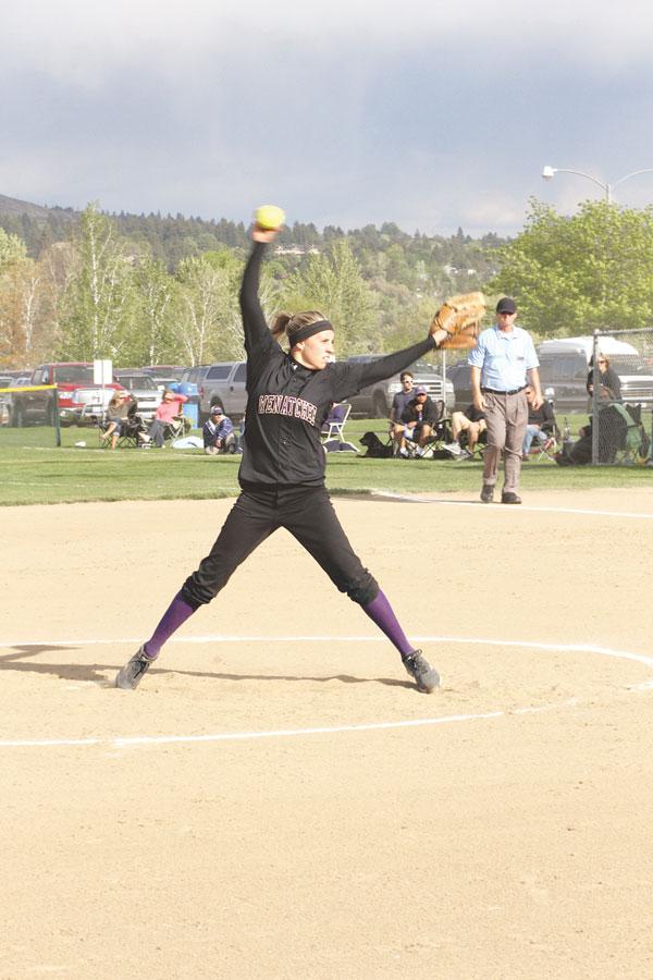 Softball suffers loss to big competition