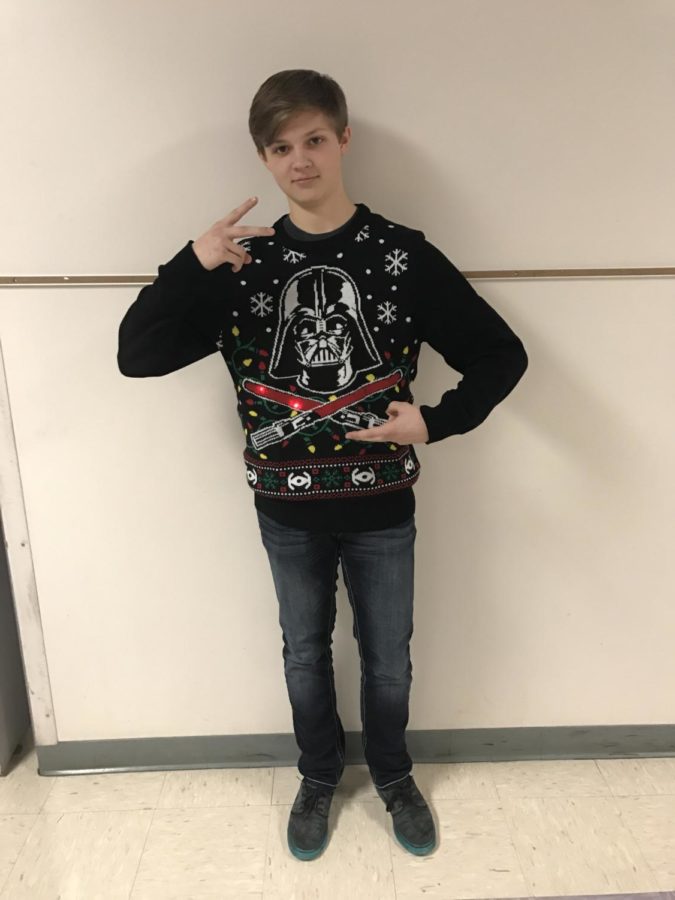 Ugly+sweater+spirit+day+lights+up+WHS