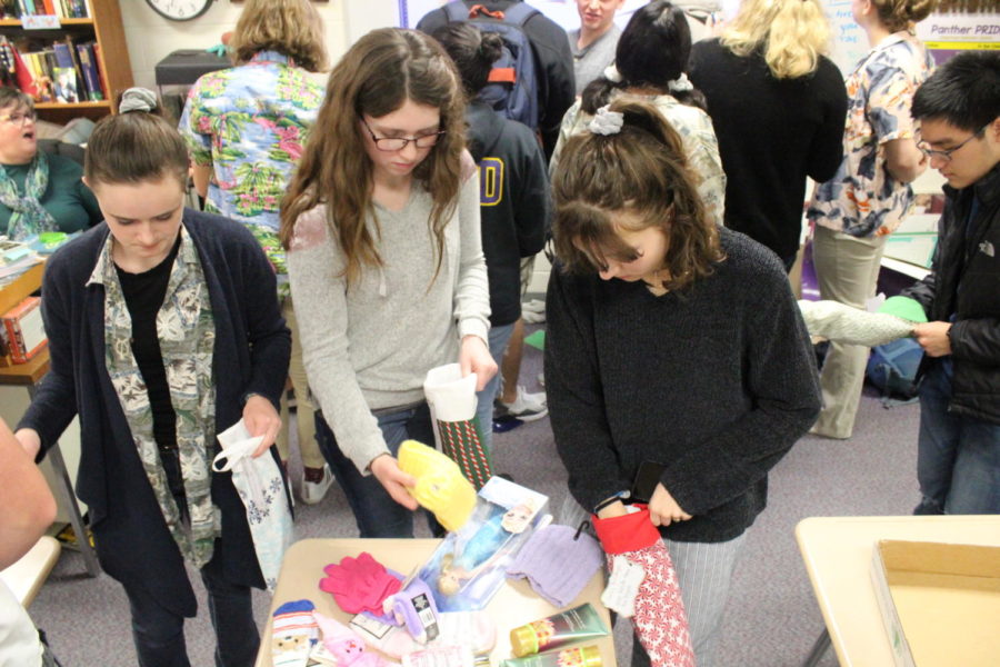 Honor Society fills stockings for families in need