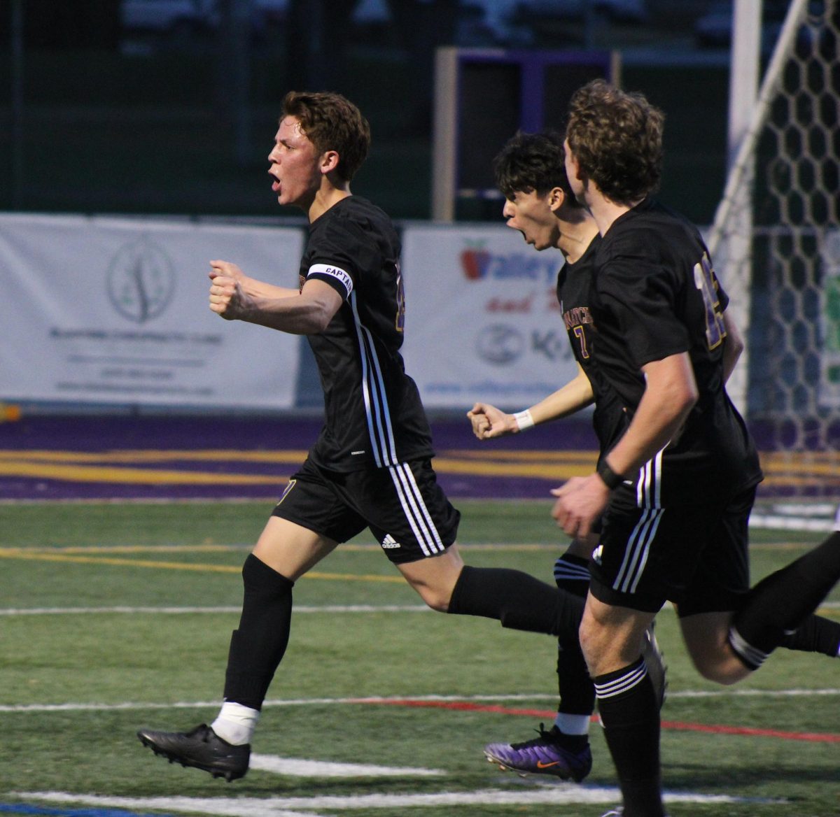 Boys Varsity Soccer Battle of the Bridges